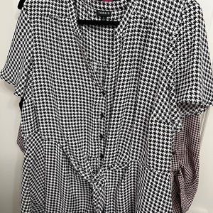 Houndstooth blouse - never worn!